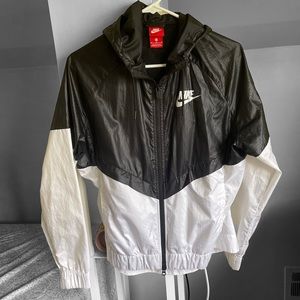 nike windbreaker